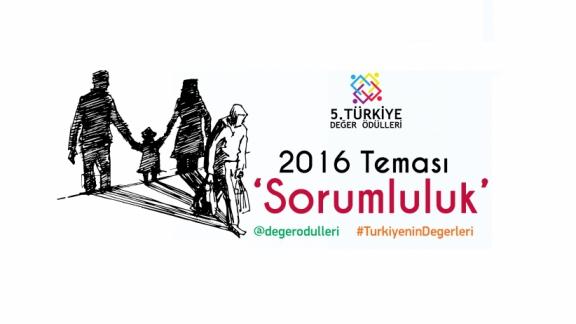 5. Türkiye Değer Ödüllerinde Öğrencimiz Emre Yiğit SÖNMEZ iki kategoride ilk 10´a giren tek isim oldu.