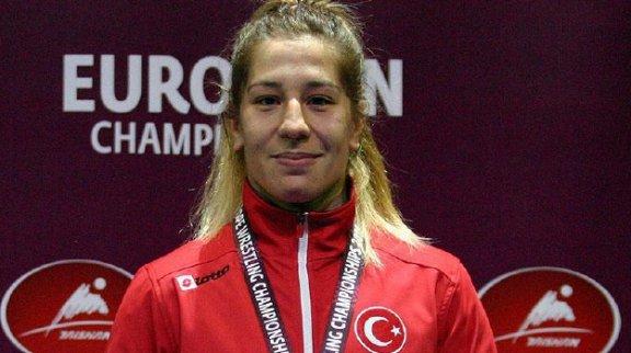 GOP Anadolu Lisesi Mezunu Yasemin ADAR Dünya Güreş Şampiyonu oldu  