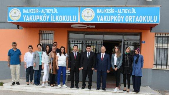 Altıeylül Belediye Başkanı Sayın Hasan Avcının Yakupköy İlkokulu ve Ortaokulu Ziyareti