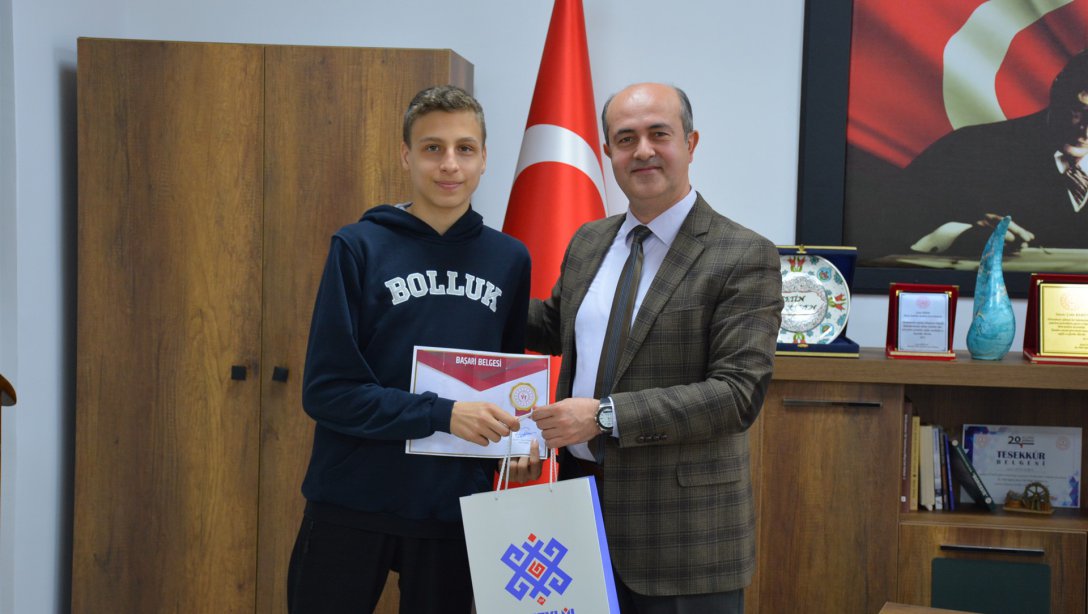 Gülser - Mehmet Bolluk  Anadolu Lisesi Öğrencisi Yahya Kubilay YILMAZ'ın Büyük Başarısı
