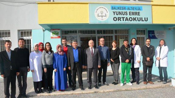 İlçe Milli Eğitim Müdürümüzün Yunus Emre Ortaokulu ve 15 Temmuz Şehitler Anadolu Lisesi Ziyareti