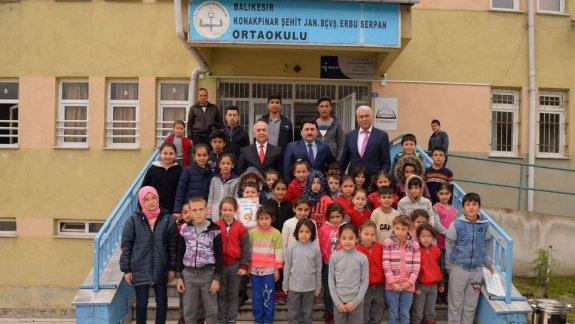 Altıeylül Belediye Başkanı Sayın Hasan AVCInın Konakpınar Köyü Şehit Jandarma Başçavuş Erbu Serpan Ortaokulu Ziyareti