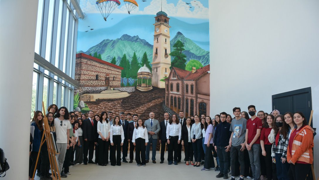 Gülser - Mehmet Bolluk Anadolu Lisesinin Yıl Sonu Resim Sergisi