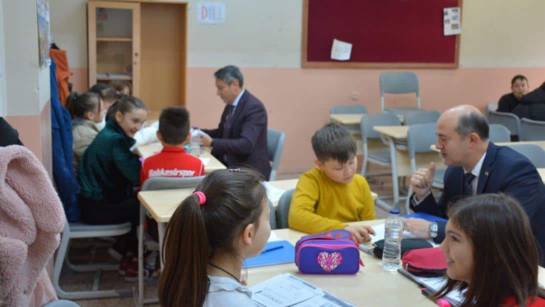 Burhan Erdayı Ortaokulu Yarıyıl Tatiline İngilizce ve Matematik Kurslarıyla Devam Ediyor